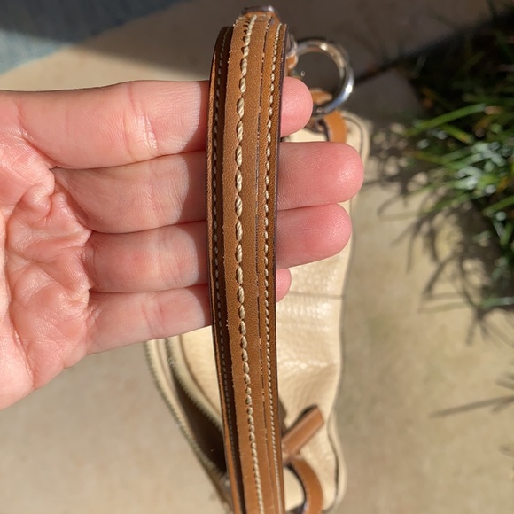 Authentic Coach Leather Purse - Picture 5 of 6